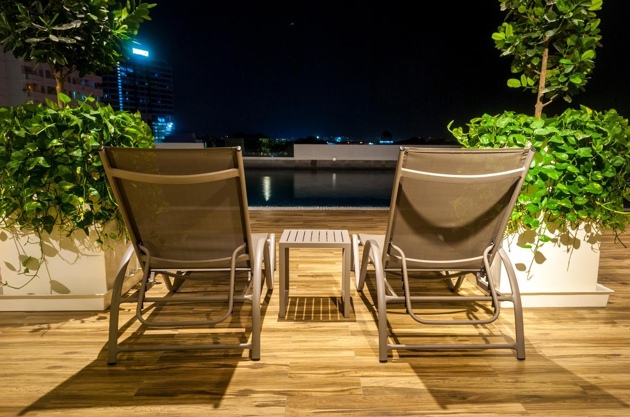 Lazy Traveler'S Suite By D Imperio Homestay George Town Exteriér fotografie
