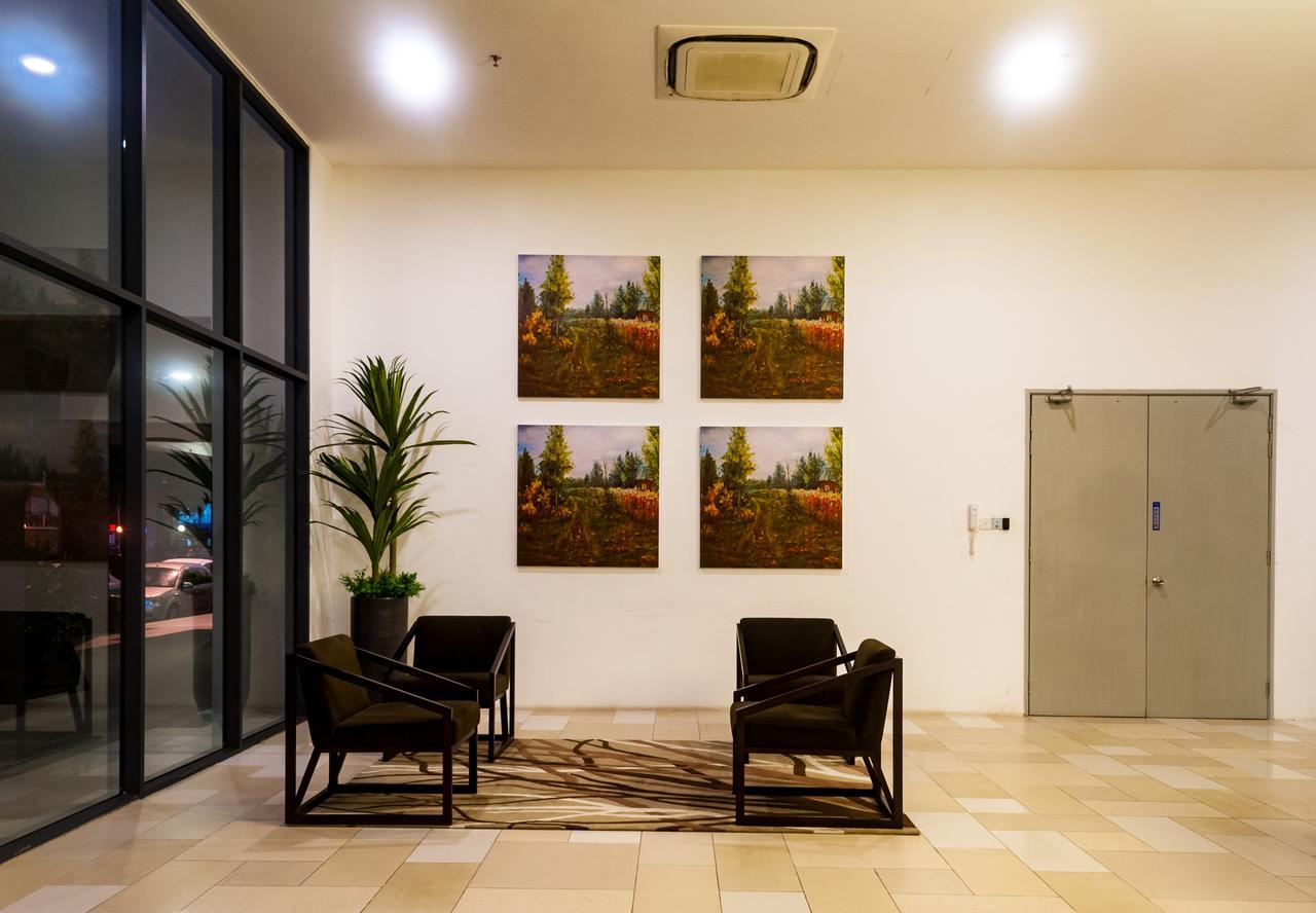 Lazy Traveler'S Suite By D Imperio Homestay George Town Exteriér fotografie