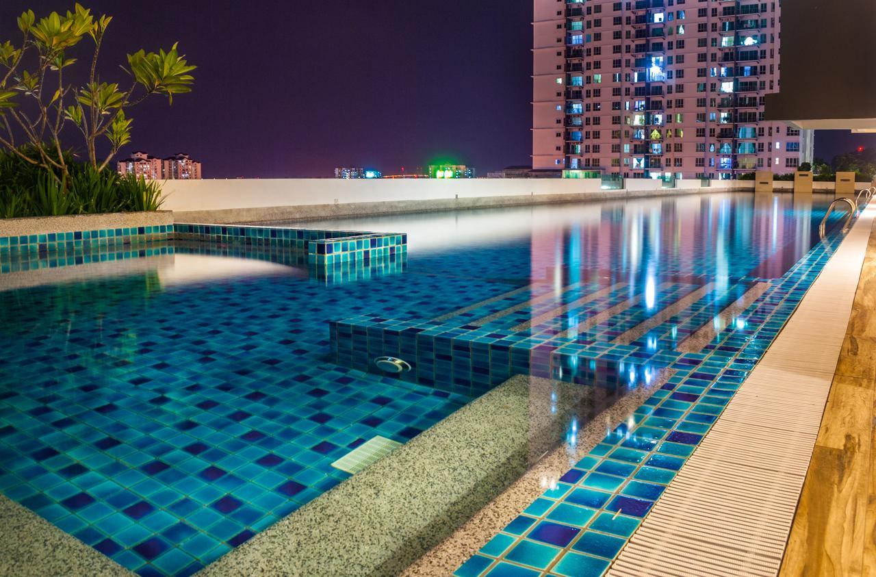 Lazy Traveler'S Suite By D Imperio Homestay George Town Exteriér fotografie
