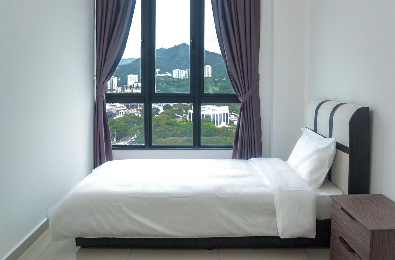 Lazy Traveler'S Suite By D Imperio Homestay George Town Exteriér fotografie