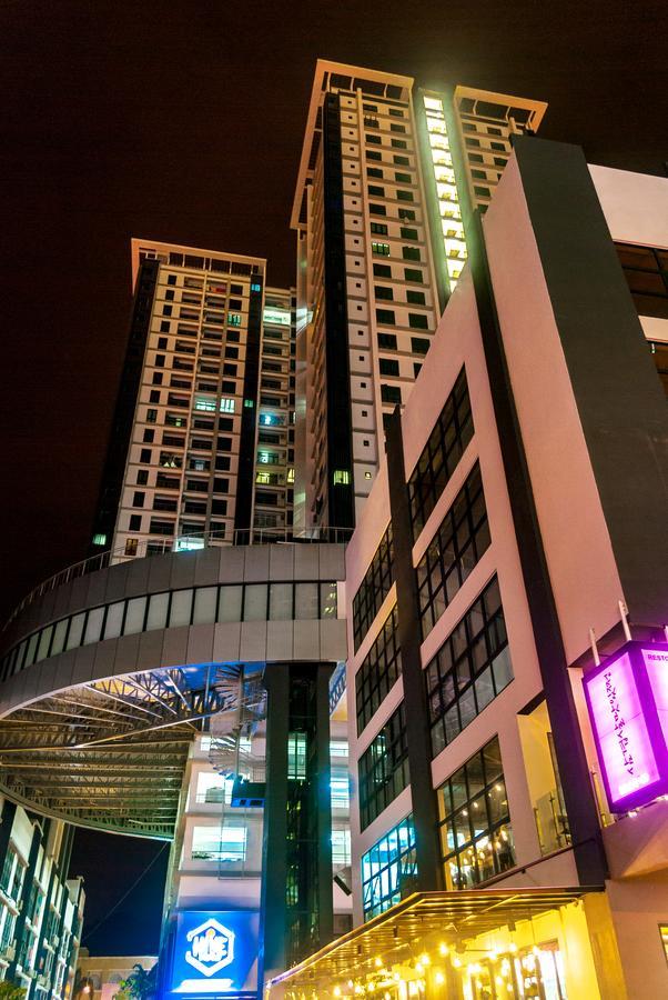 Lazy Traveler'S Suite By D Imperio Homestay George Town Exteriér fotografie